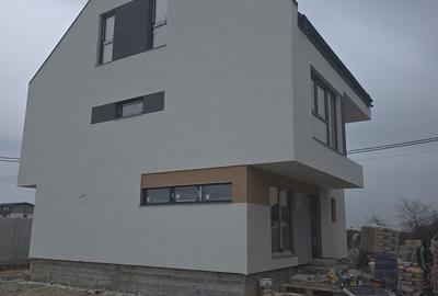 Casă cu 4 camere în Central - 4