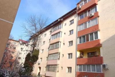Apartament cu 2 camere semidecomandat în Central - 1