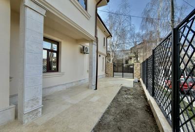 Casă individuală cu 7 camere cu Canalizare în Tomis II - 2