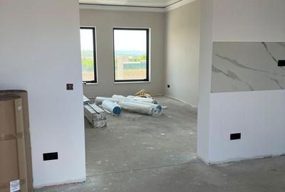 Casă cu 4 camere în Breazu - 2