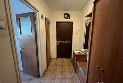 Apartament cu 3 camere decomandat în Titulescu - 11