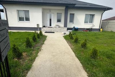 Casă cu 4 camere cu Teren 500 Mp în Olteni - 10