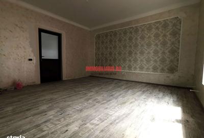 Casă cu 8 camere cu Teren 250 Mp în Titan - 12