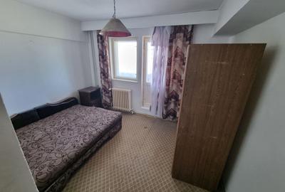 Apartament cu 3 camere decomandat în Trocadero - 3