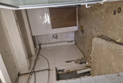 Inchiriez spatii comerciale - 1