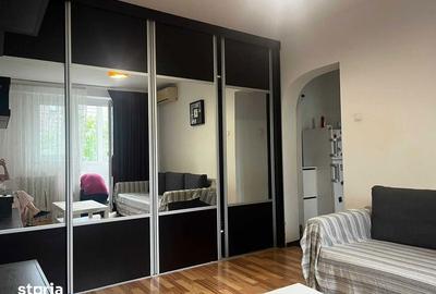Apartament cu 2 camere semidecomandat în Berceni - 1