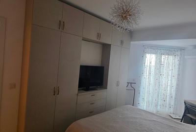 Apartament cu 3 camere decomandat în 13 Septembrie - 12