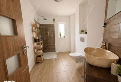 Casă cu 5 camere cu Teren 648 Mp în Ghiroda - 2