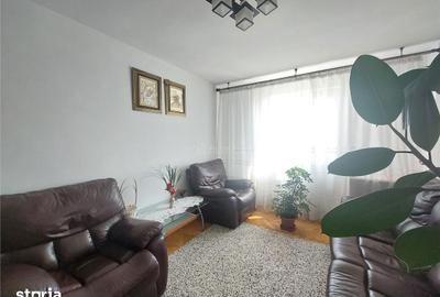 Apartament cu 4 camere semidecomandat în Micro 5
