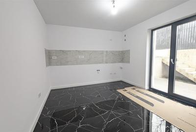 Casă cu 4 camere cu Teren 300 Mp în Vișani - 4