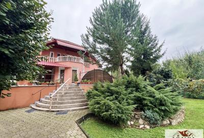 Casă individuală cu 6 camere cu Canalizare în Central - 1