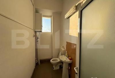 Spațiu comercial, de 64 mp, în Central - 4