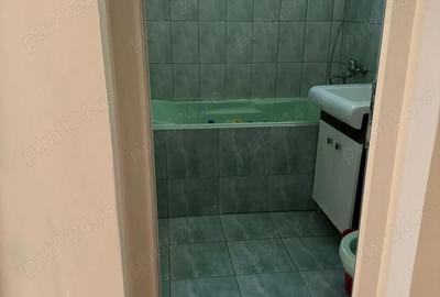 Apartament cu 3 camere semidecomandat în Central - 3