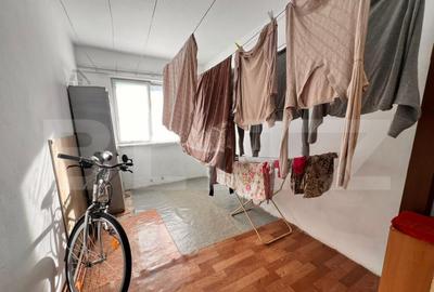 Apartament cu 2 camere semidecomandat, mobilat în Central