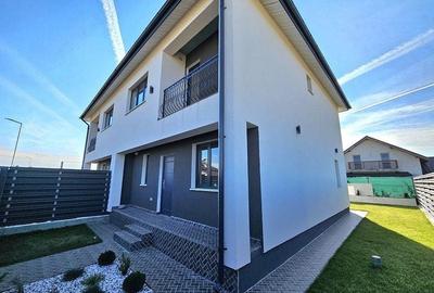 Duplex cu 4 camere cu Canalizare în Glina - 25