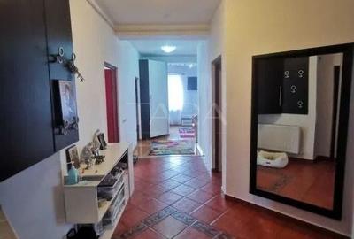 Apartament cu 4 camere semidecomandat, mobilat în Andrei Mureșanu - 2