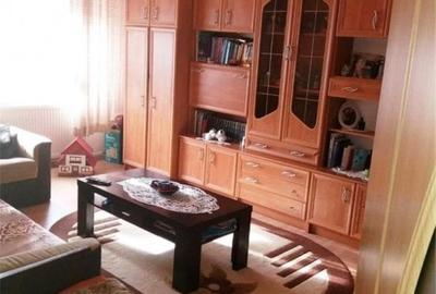 Apartament cu 2 camere decomandat, mobilat în Soarelui