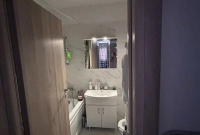 Vand apartament 2 camere - 1