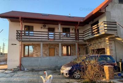 VILA(P 1 M) 2015 Cazasu caramida, 344mp construiti, Steren=2 - 5