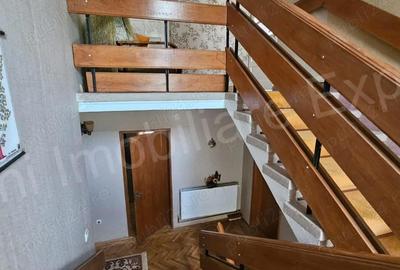 Casă cu 6 camere cu Teren 1632 Mp în Albești - 12