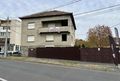 Vand imobil mare P+2,in Mun.arad,str,Poetului, st,461 mp,sc.386 mp. - 2