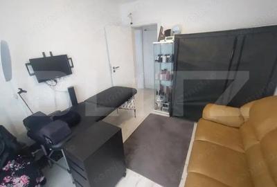 Apartament cu 3 camere decomandat în Central - 1