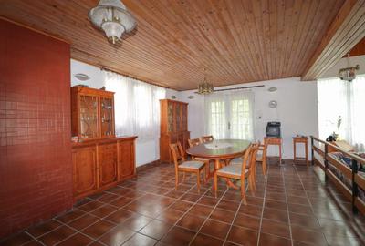Sinaia-Vila Cu 2300 Mp Teren!!! - 5