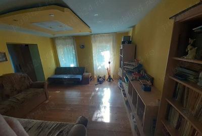 Casă cu 4 camere în Oravița - 9