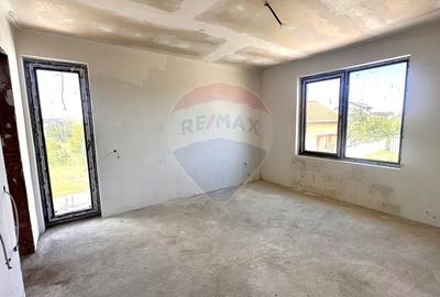 Casă cu 5 camere cu Teren 459 Mp în Balotești - 6