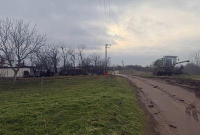 Teren de 2500 mp, în Șimnicu de Sus