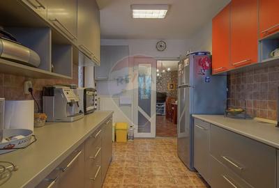 Casa / Vila de vanzare in Rasnov, afacere-Pensiune clasificata - 21