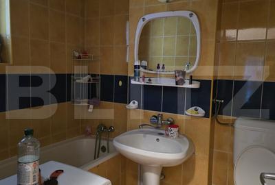 Apartament de vanzare, cu 2 camere, 52 mp, zona Micro 14 - 4