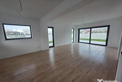 Casă cu 4 camere cu Teren 429 Mp în Cristian - 18
