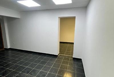 Spațiu comercial, de 40 mp, în Central - 2