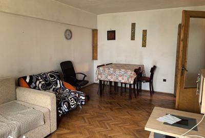 Apartament cu 3 camere decomandat în Centrul Civic - 1