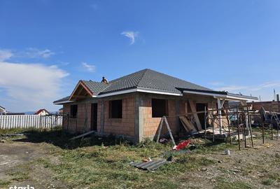 Casă în zona Hărman, cod 8111 - 3