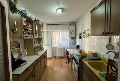 Apartament cu 3 camere decomandat în Central - 11