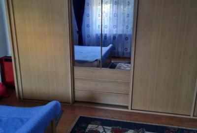 Apartament cu 3 camere decomandat în 1 Mai - 7