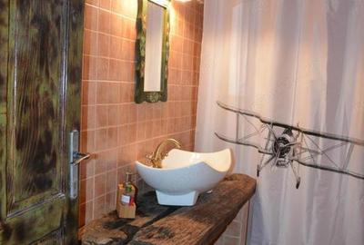 Casă cu 8 camere cu Teren 500 Mp în Buru - 8