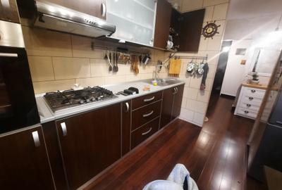 Apartament cu 3 camere decomandat, mobilat în Sebastian - 9