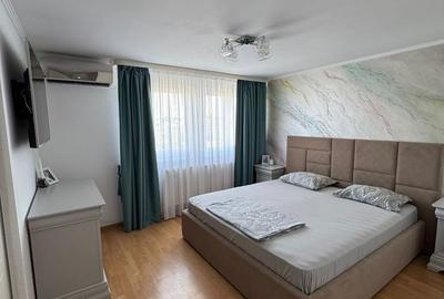 Apartament cu 4 camere decomandat în Central
