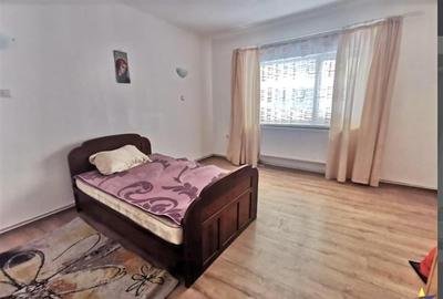 Casă individuală cu 4 camere în Centrul Civic