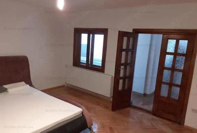 Casă cu 4 camere cu Teren 488 Mp în Central - 4