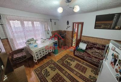 Casă cu 3 camere în Bănești - 10