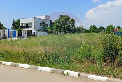 Teren 2,000mp Snagov / Strada Milcov