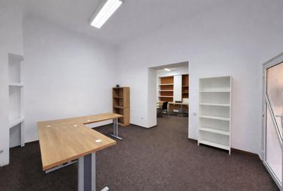 Birou, de 40 mp, în Central - 3