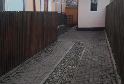 Casă cu 4 camere cu Teren 234 Mp în Central