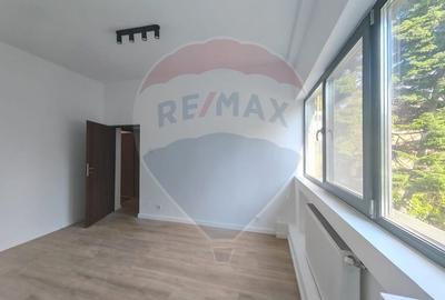 Apartament cu 3 camere semidecomandat în Primăverii - 10