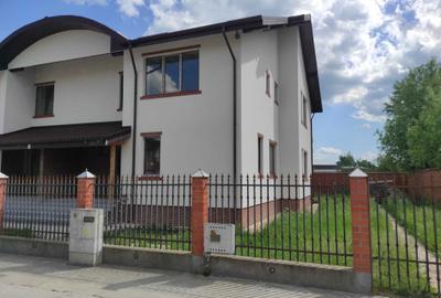 Casă cu 4 camere în Exterior Vest - 2