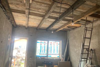 Casă cu 3 camere cu Canalizare în Lumina - 3